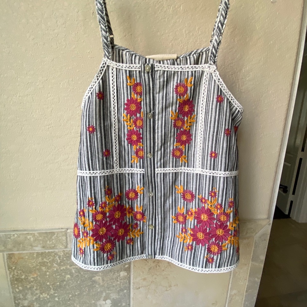 Embroidered tank